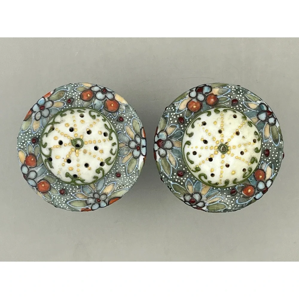Vtg Porcelain Moriage Hand Painted Salt and Pepper Shakers Floral Green 3